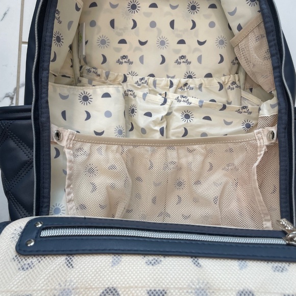 Itzy Ritzy Boss Plus Moonstone - Picture 2 of 10